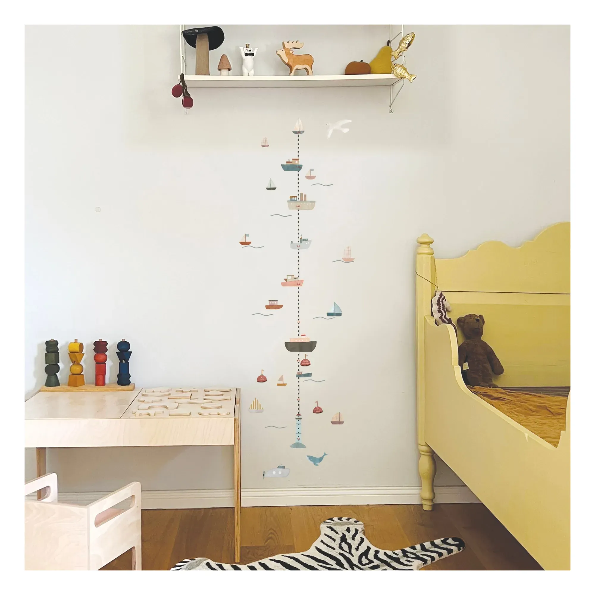 Toise Bateaux Height Chart - Blue, Vinyl alternate view