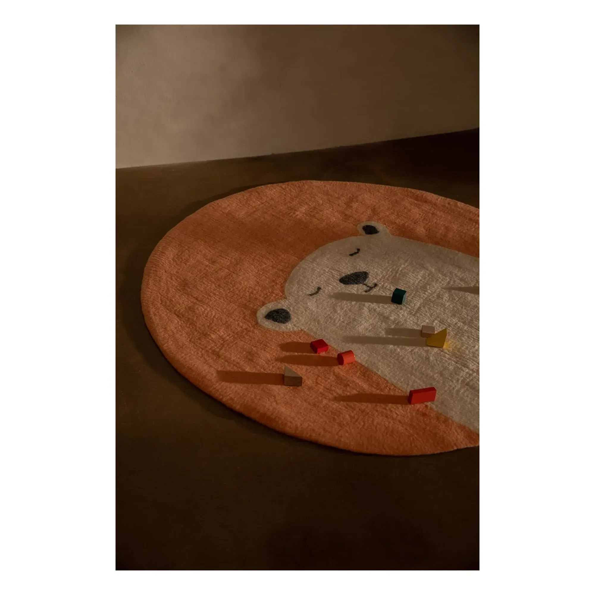 Pasu Grizzly Bear Shaped Round Rug - Caramel, Wool Felt alternate view