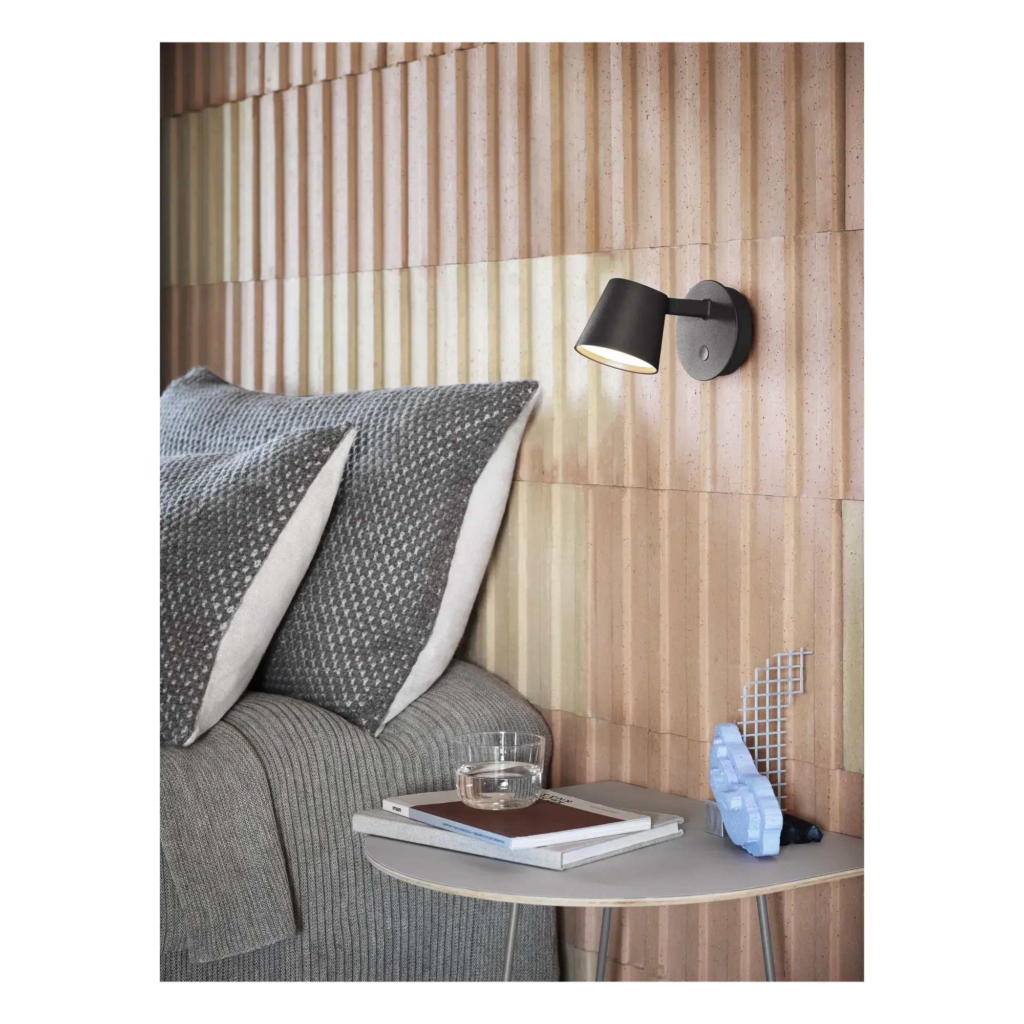 Wall Lamp with Adjustable Head - Black, Aluminium alternate view