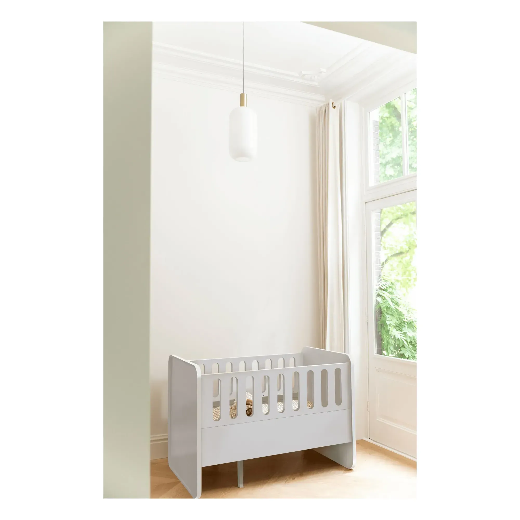 Form Evolving Extendable Bed - White, Birch Veneer alternate view