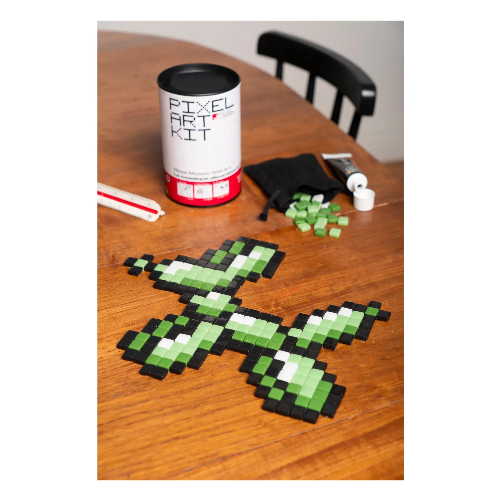 Pixel Corner Balloon Pixel Art Kit - Green, Recycled Glass alternate view