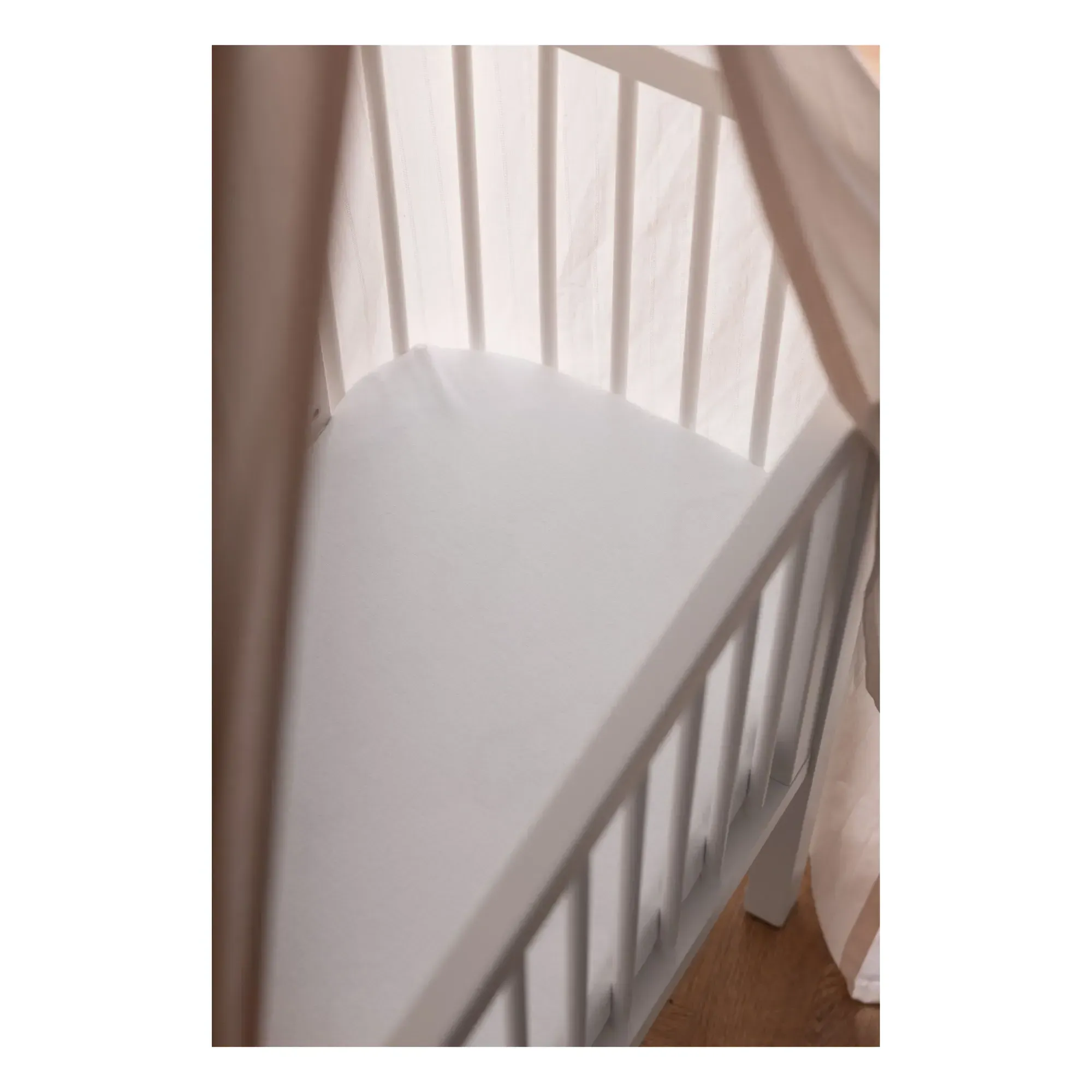Cot Fitted Sheet - White, Organic Cotton alternate view