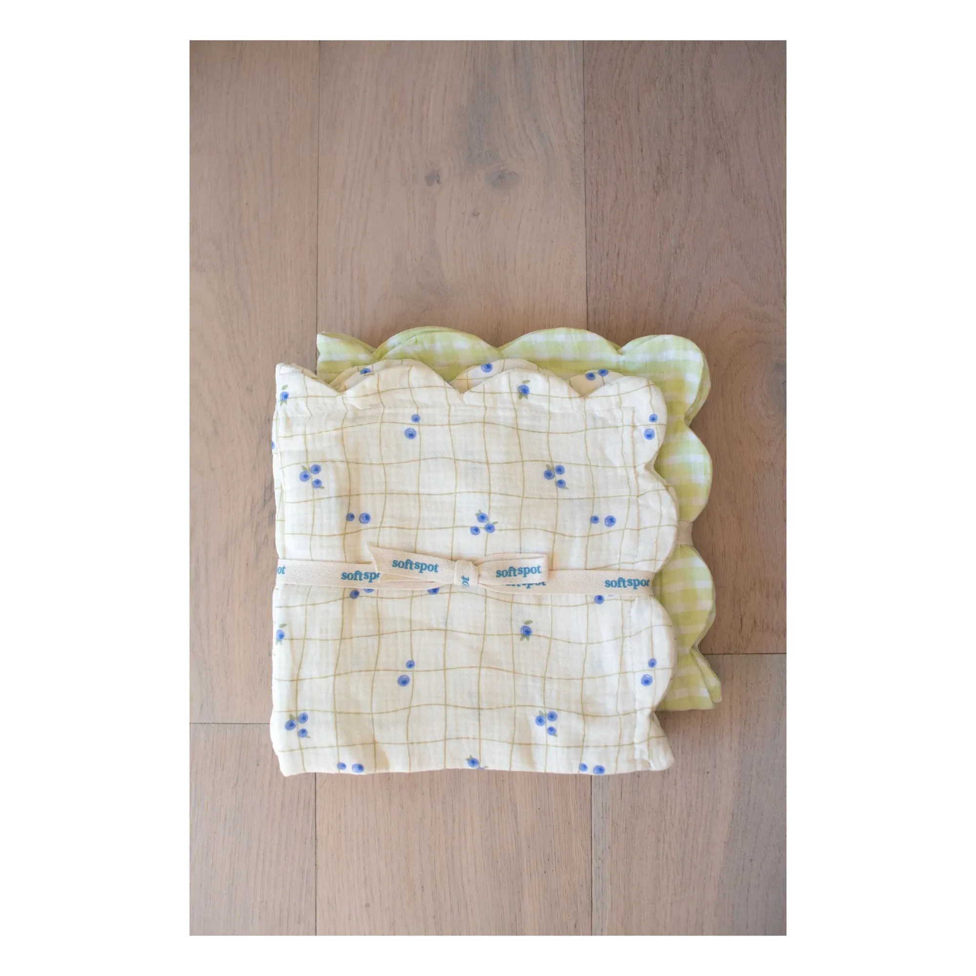 Blueberries Set of 2 Pillowcases - White, Organic Cotton alternate view