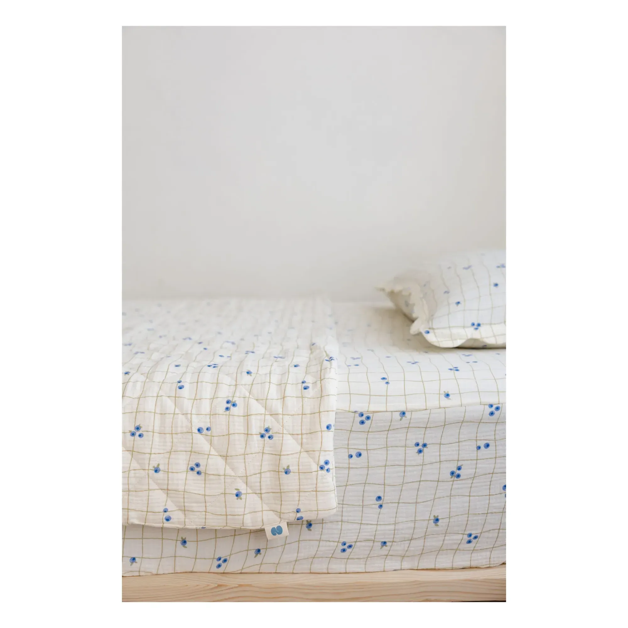 Blueberries Single Fitted Sheet - Organic Cotton alternate view