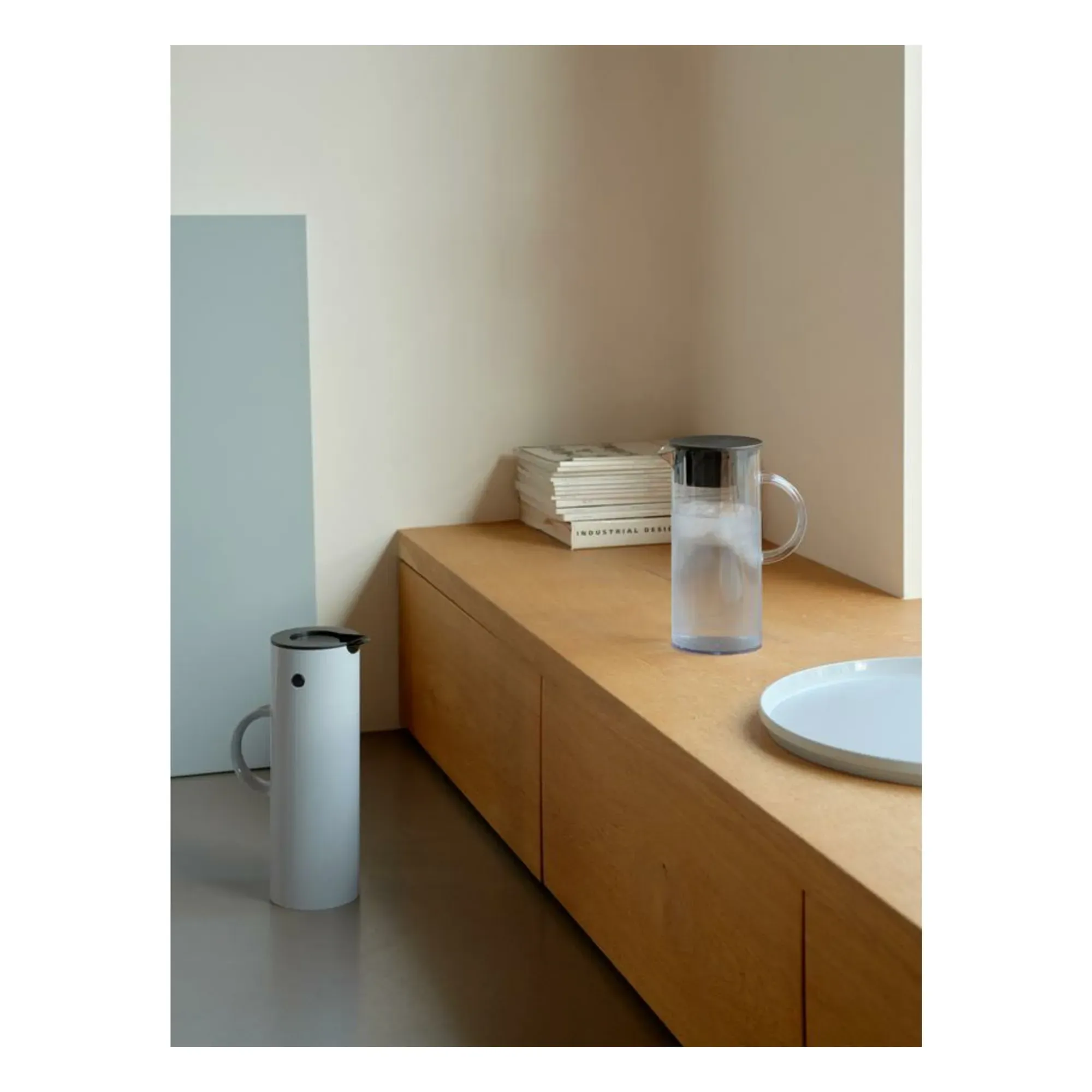EM77 Isothermal Pitcher 1L - Light Blue, ABS/Glass alternate view