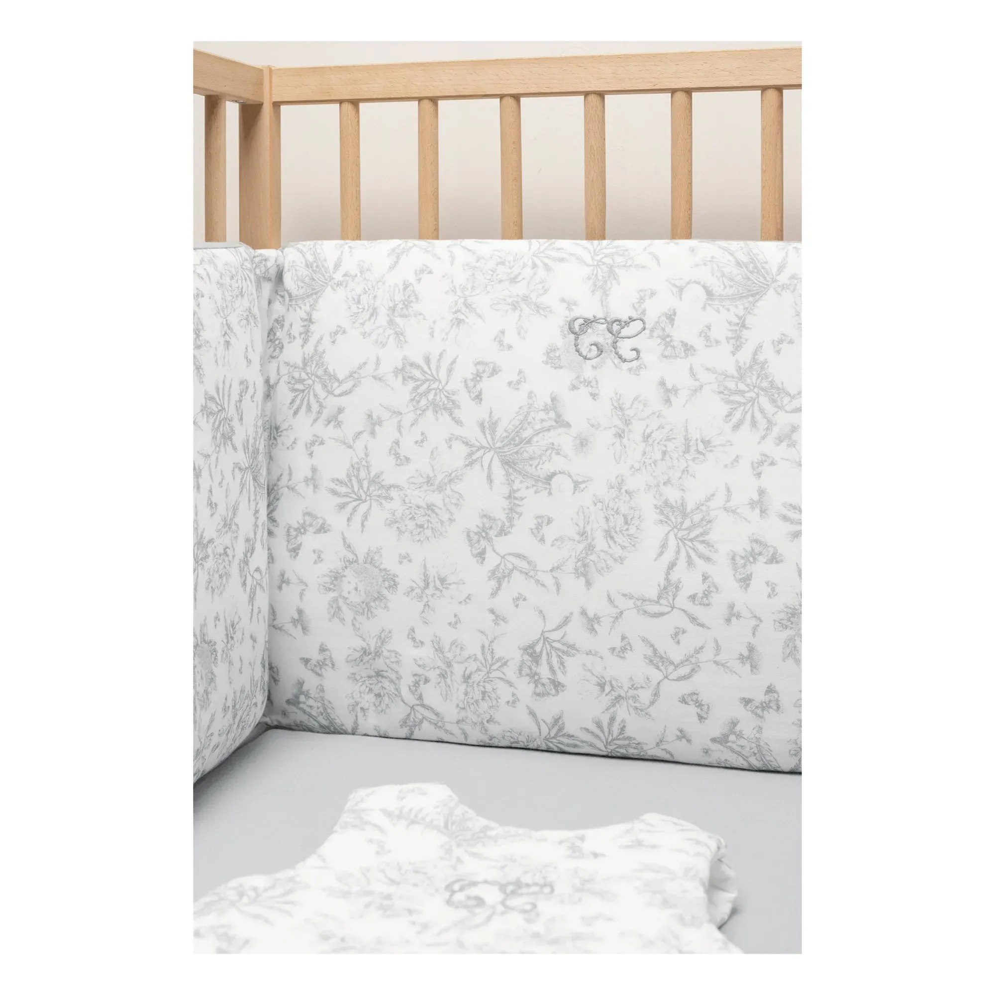Toile de Jouy Reversible Cot Bumper - Grey, Cotton product