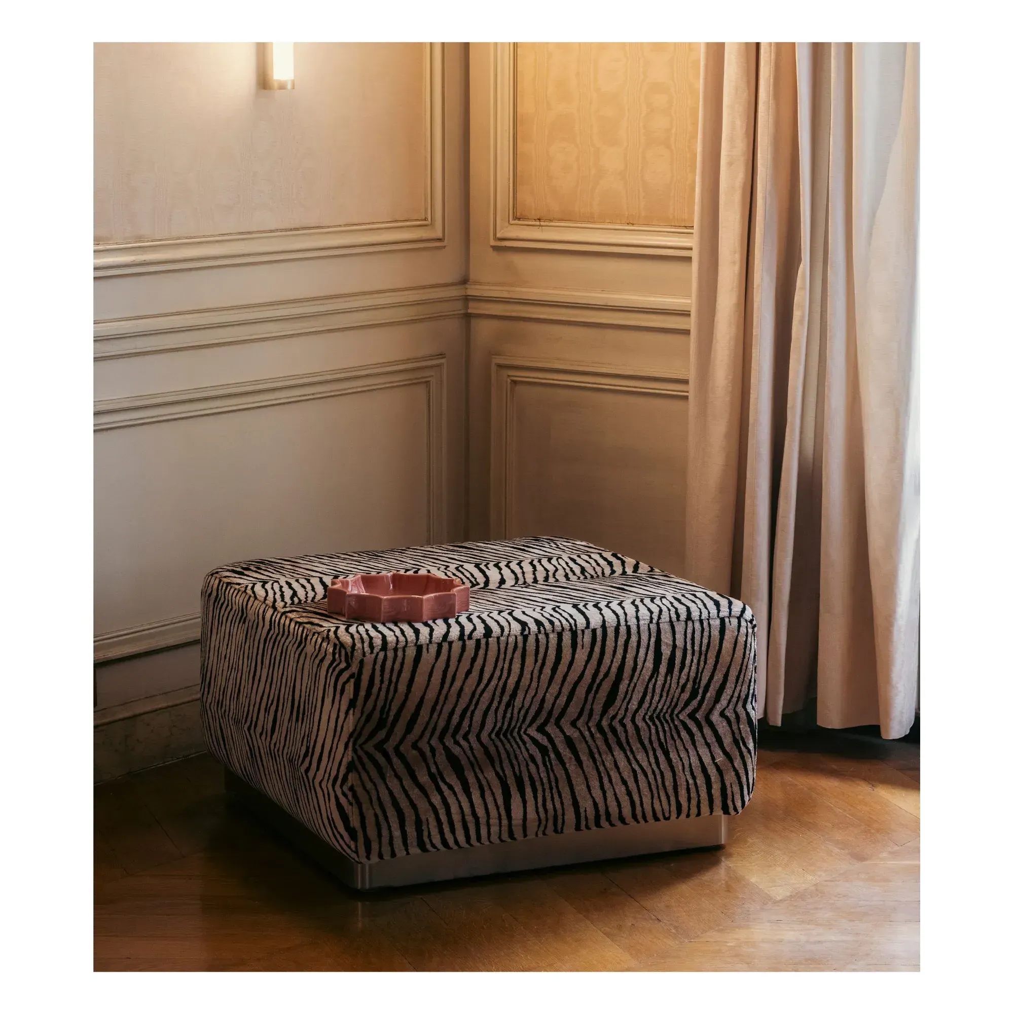 Rotondo Pouffe - Tiger, Jacquard Velvet alternate view