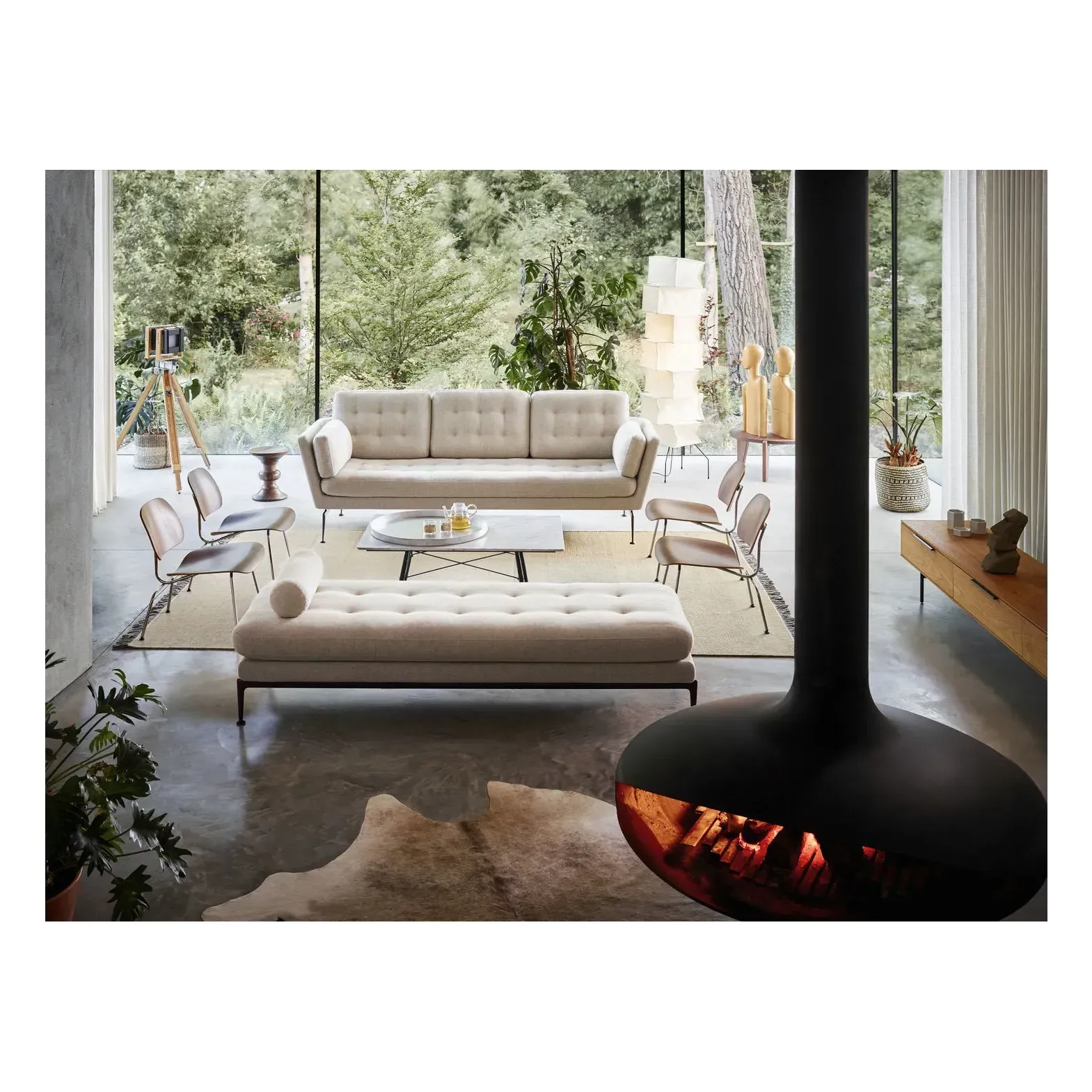 LCM Lounge Chair Metal Charles & Ray Eames - Ash, Plywood alternate view