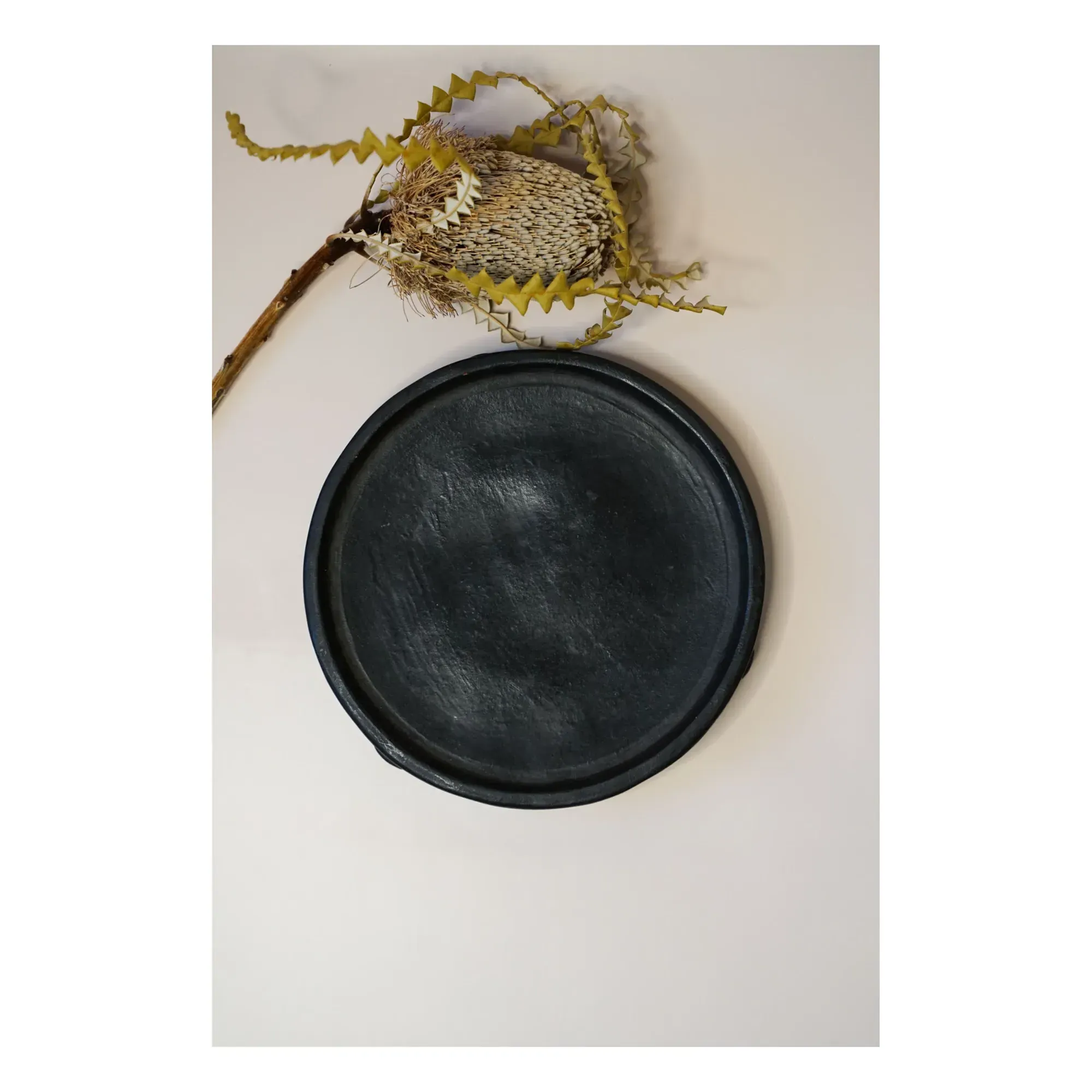 Decorative Plate with Terracotta Base - Black, Terracotta product