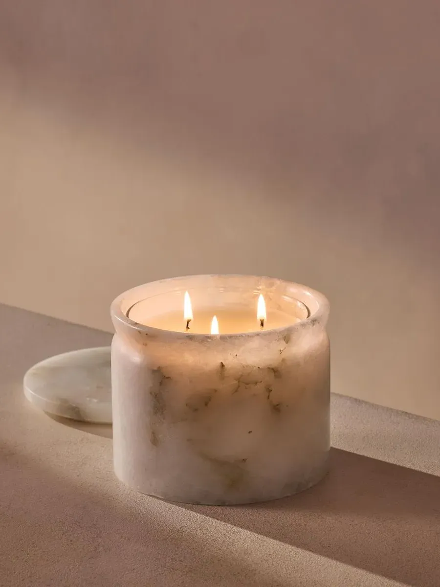 Bergamot & Mandarin Candle 660g - Alabaster by Soho Home