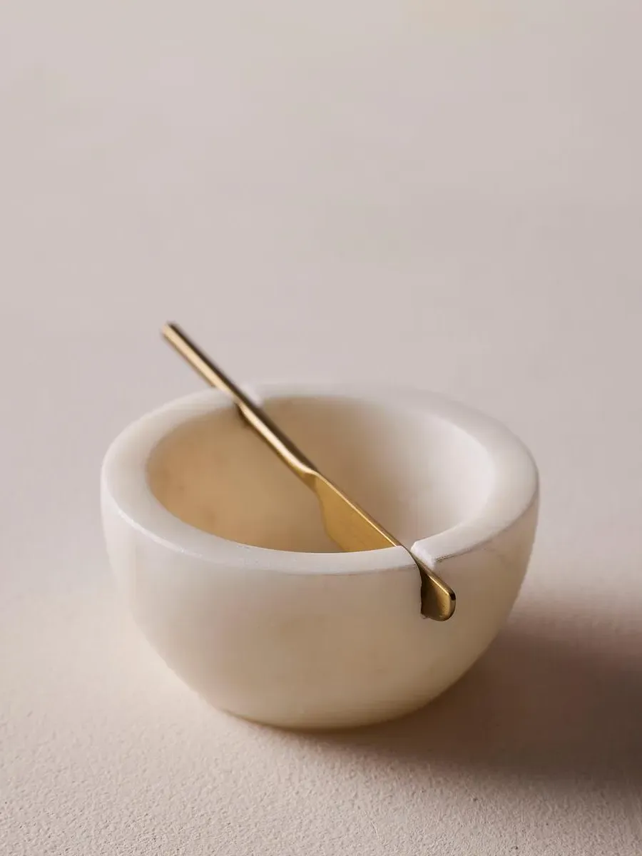 Butter Dish with Knife - White Marble product