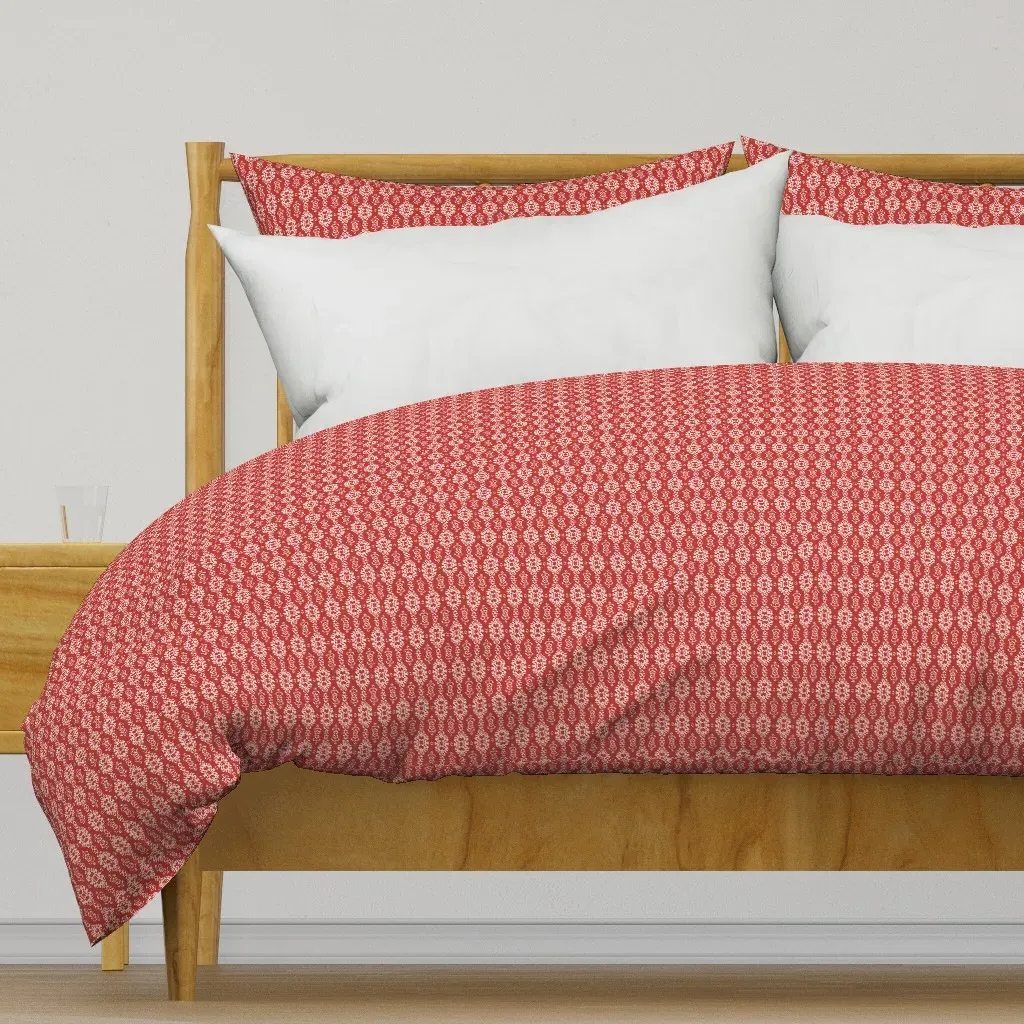 436 Small Scale Damask Duvet Cover - Red product