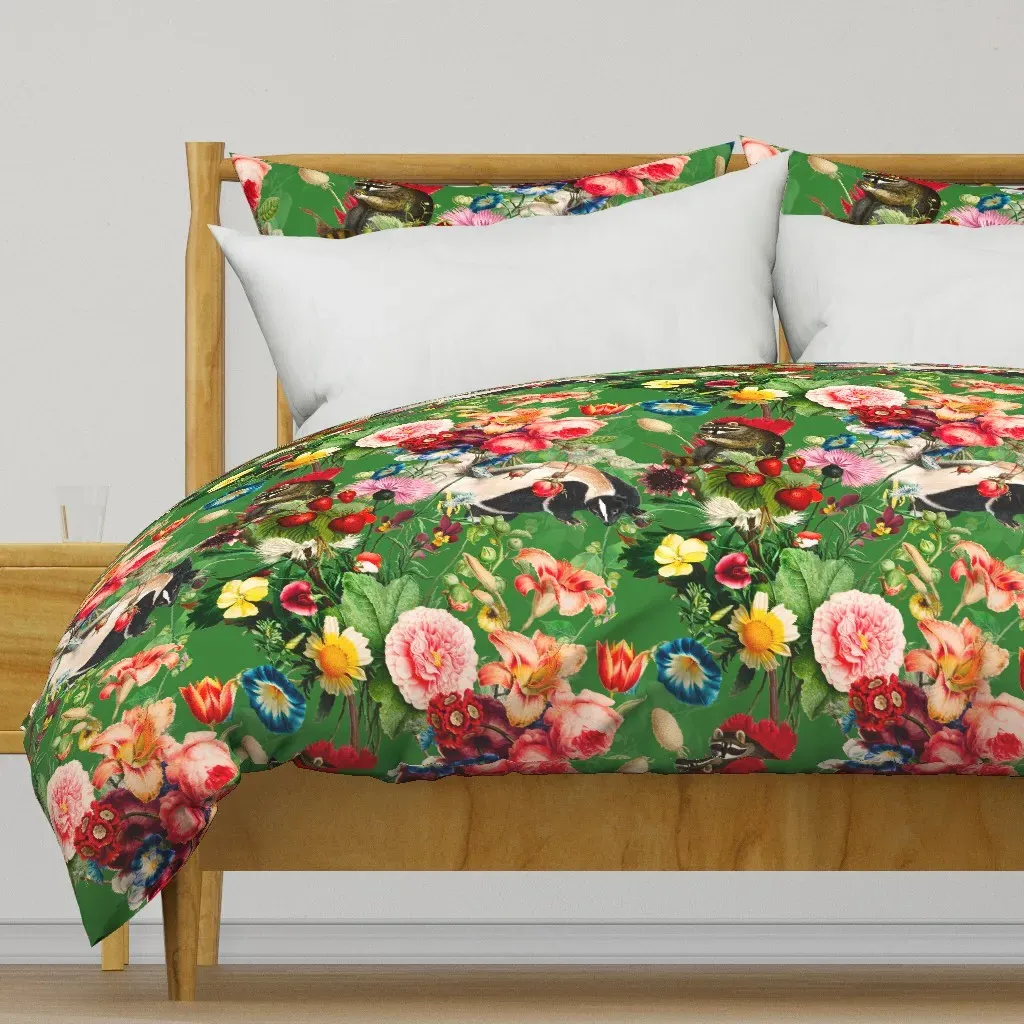 Animals Raccoon Skunks Flowers Duvet Cover - Pink product