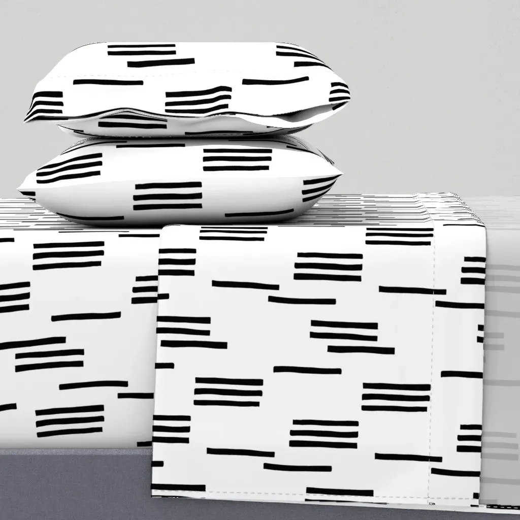 Basic Stripes And Strokes Monochrome Circus Queen Sheet Set - Black product