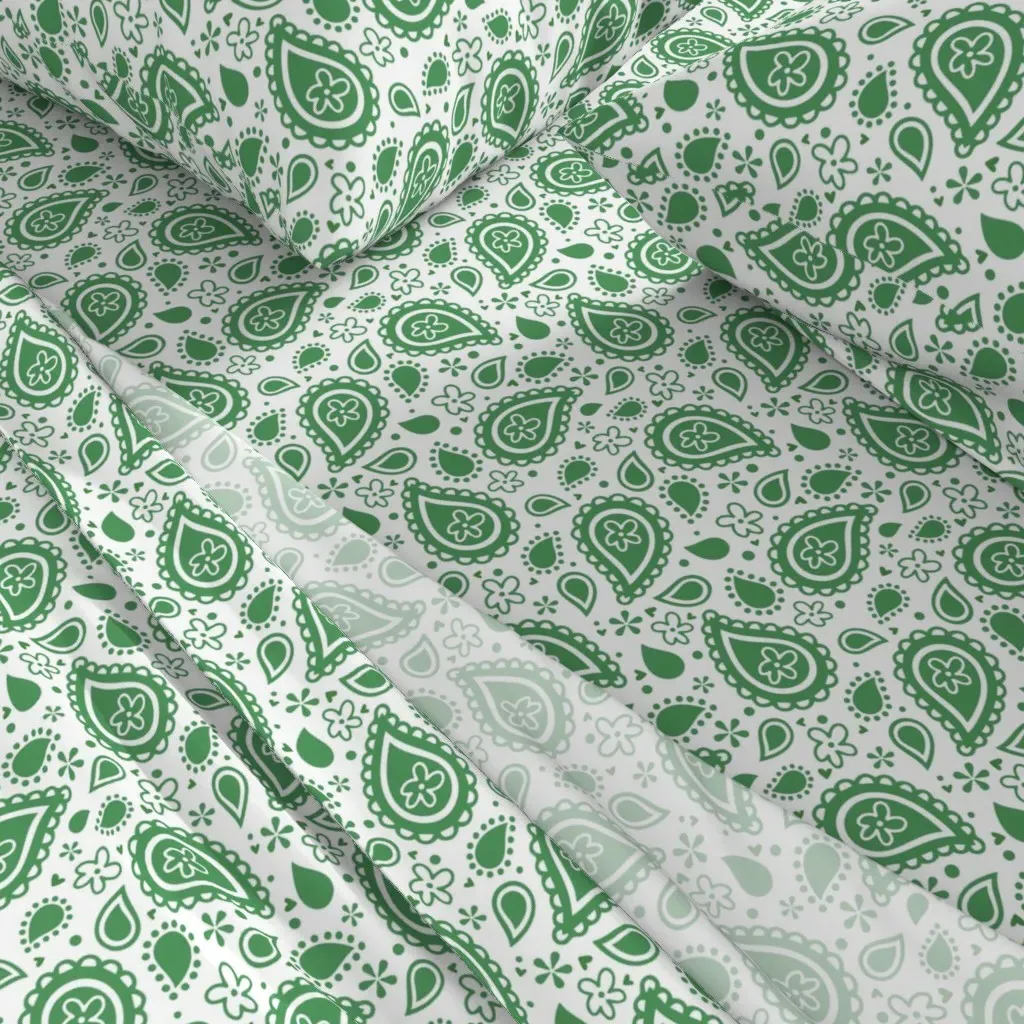 Bigger Playful Paisley King Sheet Set - Kelly Green, White alternate view