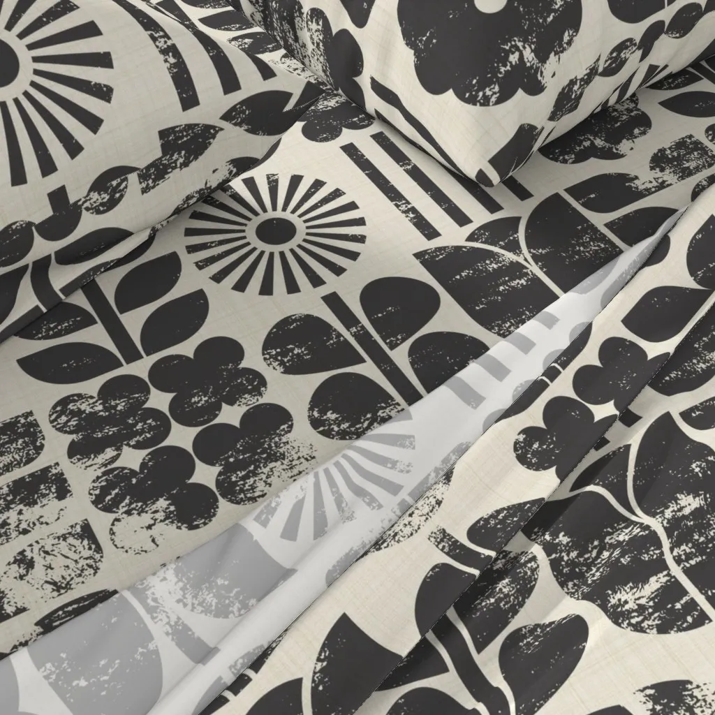 Block-Printed Geo Flowers Cal King Sheet Set - Dark Gray alternate view