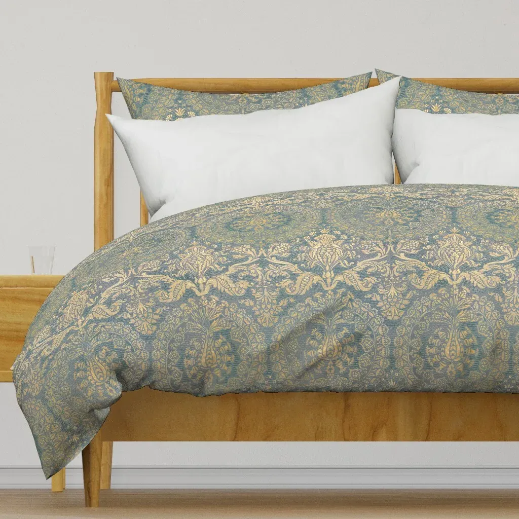 Catherine Of Aragon Provencal Duvet Cover - Gold product
