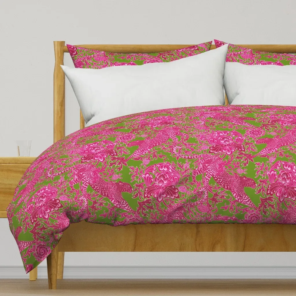 Cheetah Monochromatic Duvet Cover - Fuchsia product