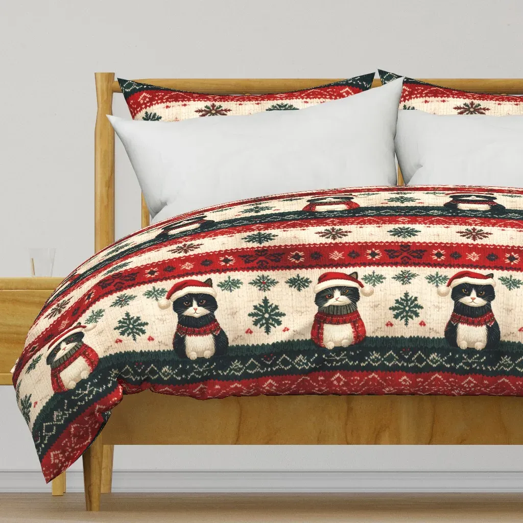 Christmas Cats In Sweaters Duvet Cover - Red product