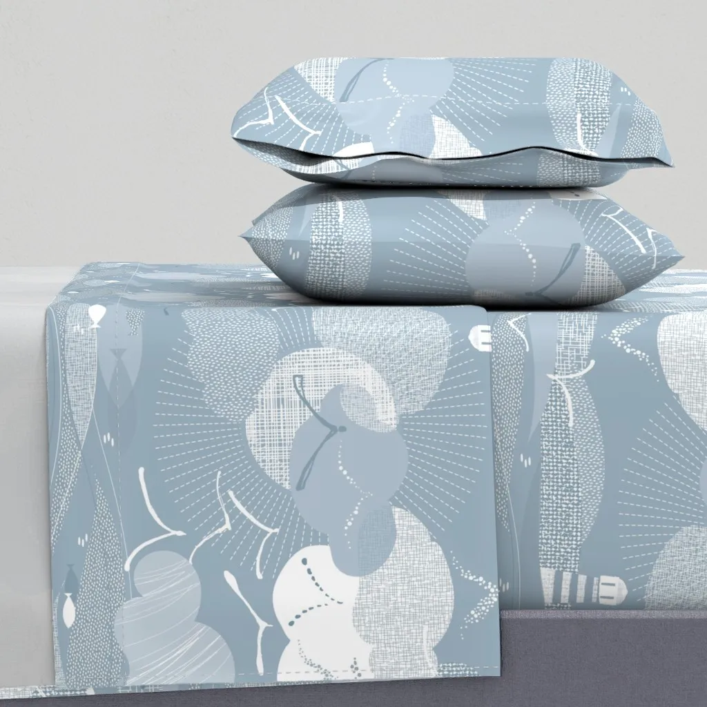 Coastal Gulls Twin XL Sheet Set - Light Blue product