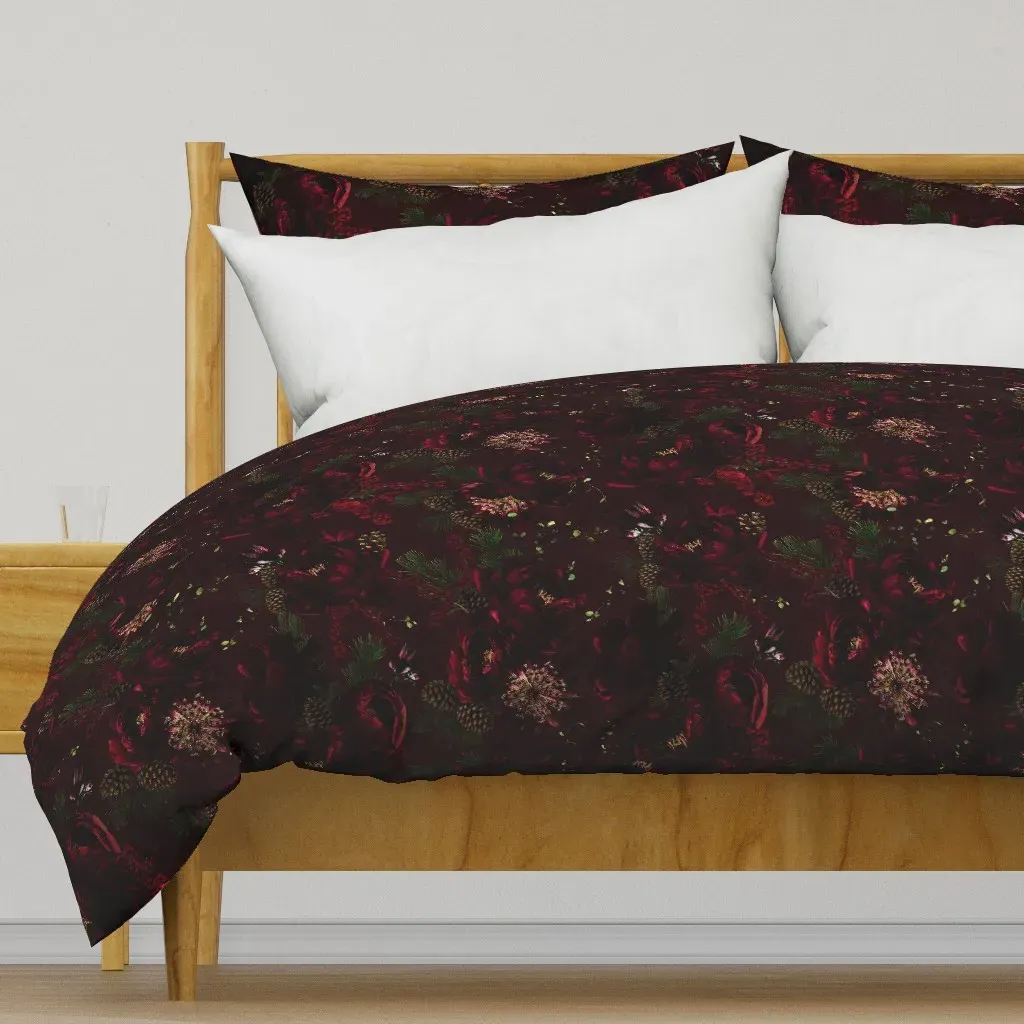 Dark Vintage Flower Winter Duvet Cover - Burgundy product