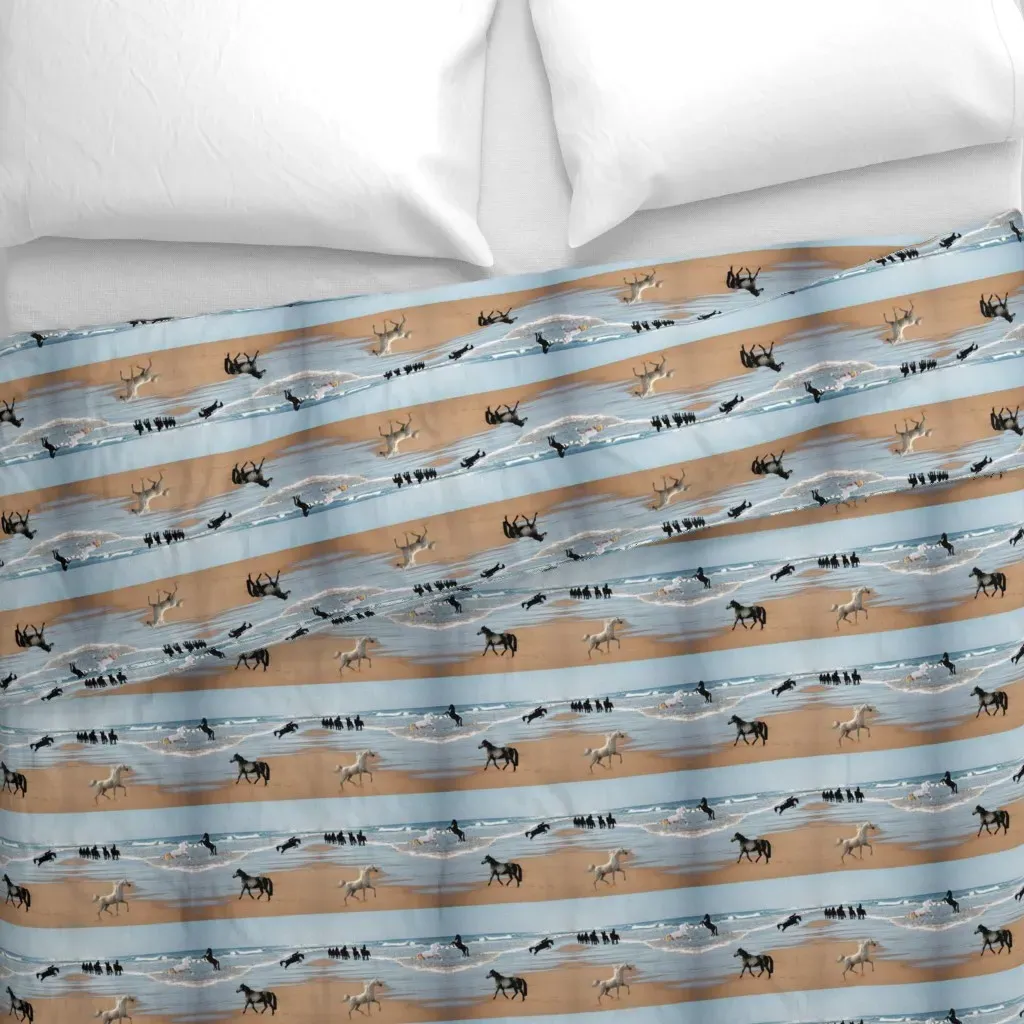 Des Chevaux Et La Mer Duvet Cover - Brown alternate view