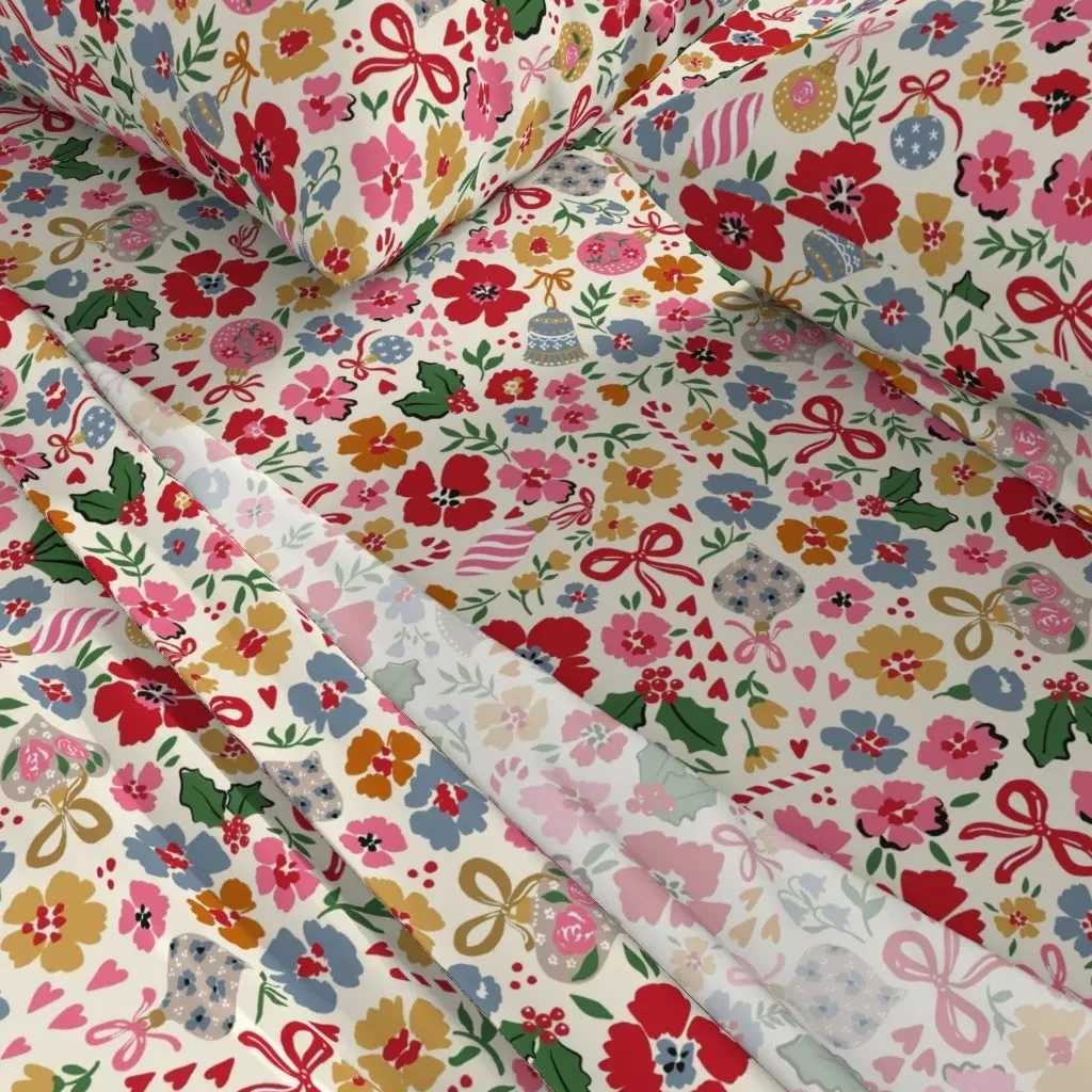 Ditsy Christmas Floral Queen Sheet Set - Pink alternate view