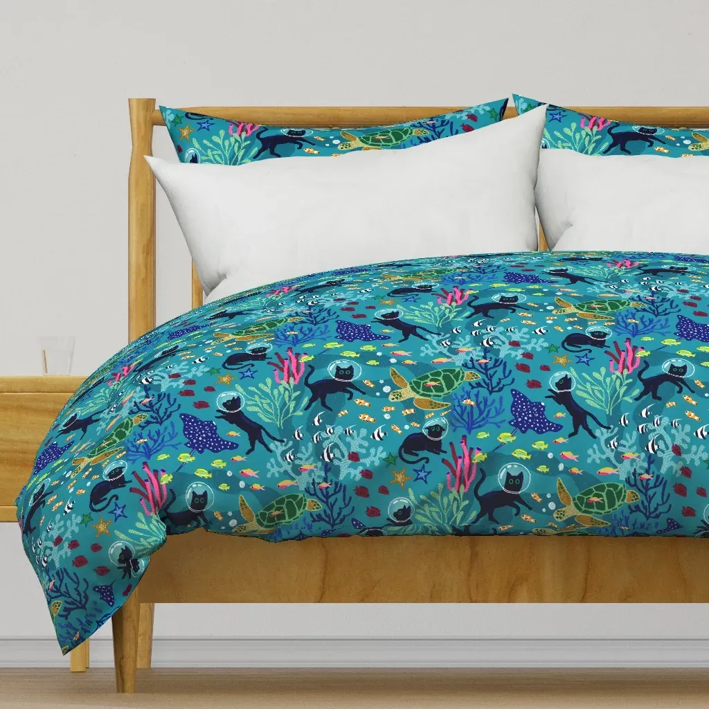 Feline Seabed Exploration Duvet Cover - Teal product