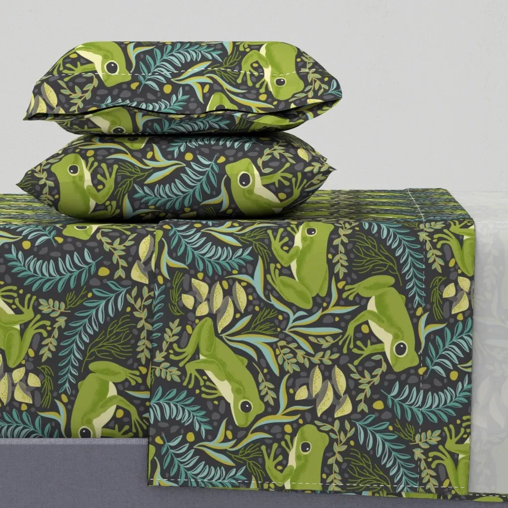 Frog Forest Queen Sheet Set - Green product