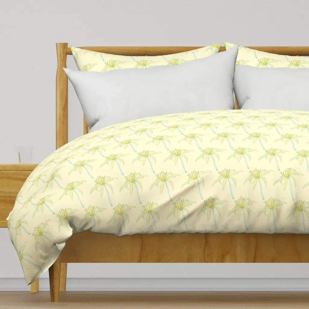 Grand Lily Statement Duvet Cover - Pale Yellow product