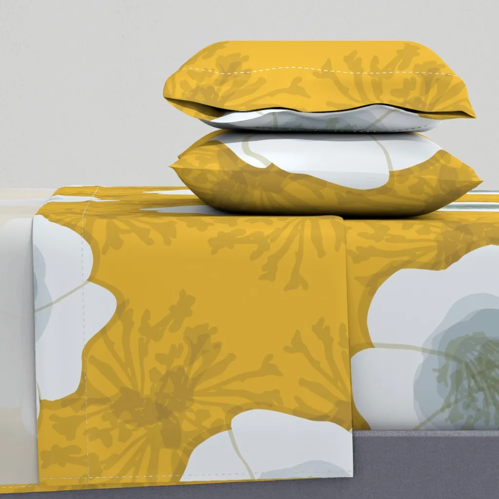 Hellebore King Size Sheet Set - White Gold product