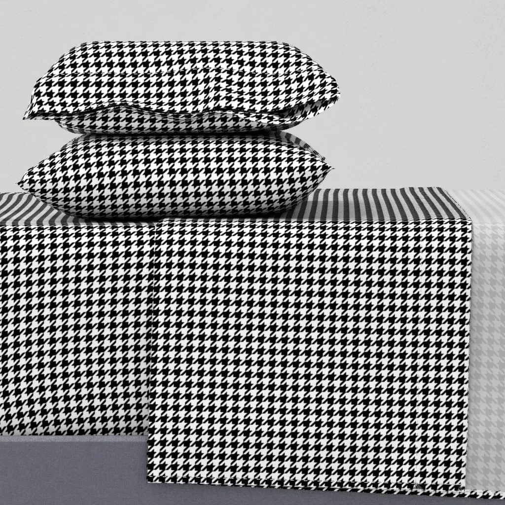 Houndstooth Pattern King Size Sheet Set - Black, White product