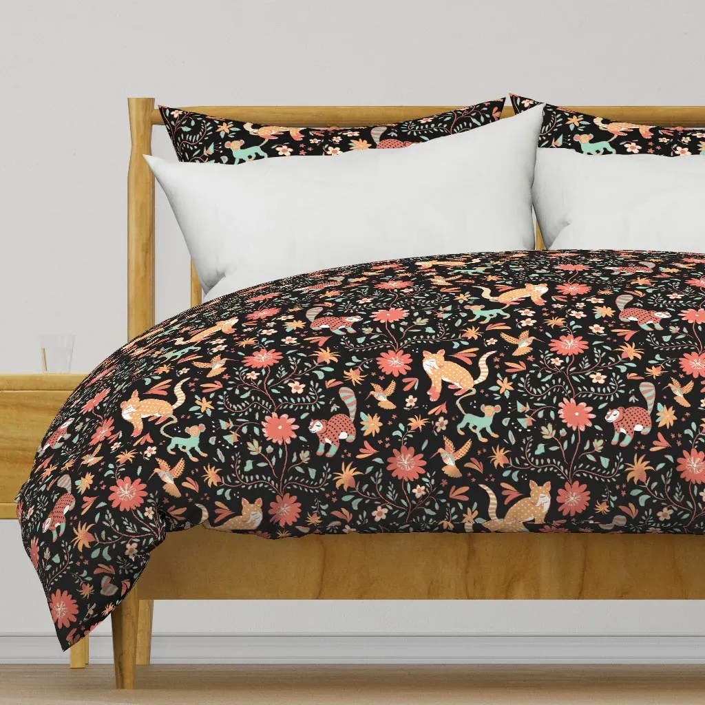 Los Alebrijes De Oaxaca Duvet Cover - Coral product