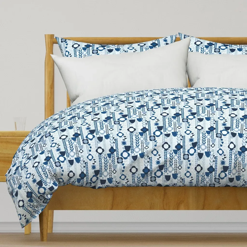 Lotta's Garden Blues Duvet Cover - Dark Blue product