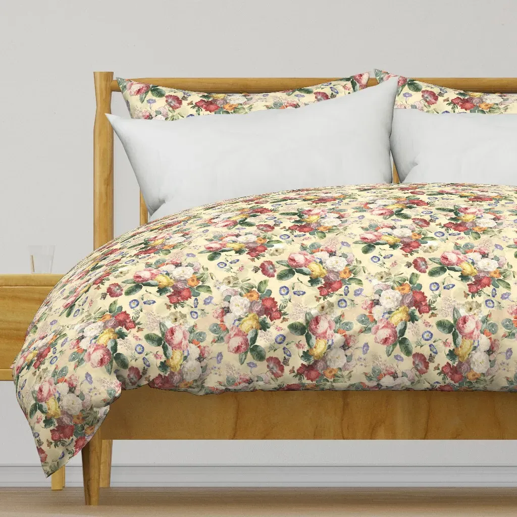 Lush Baroque Antique Roses Duvet Cover - Pink product