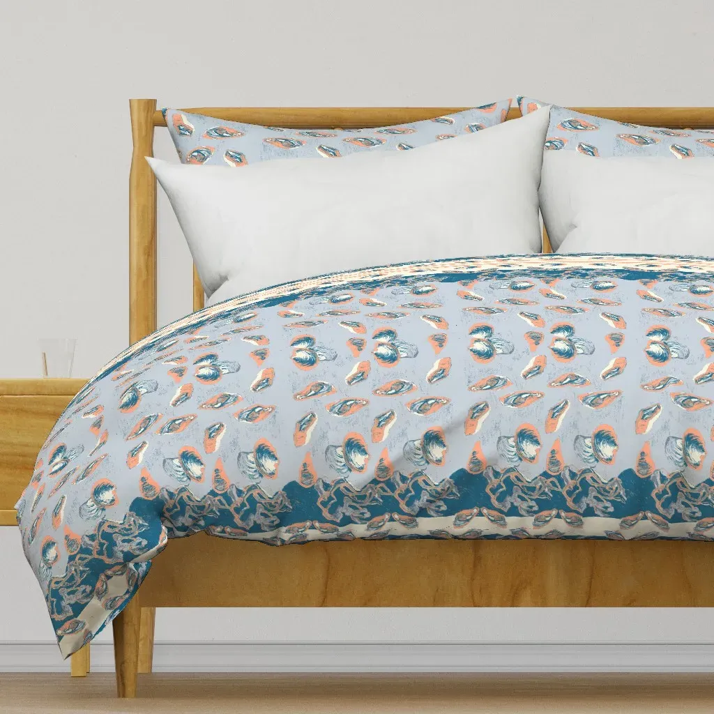 Maine Muscles And Seaweed Duvet Cover - Peach product