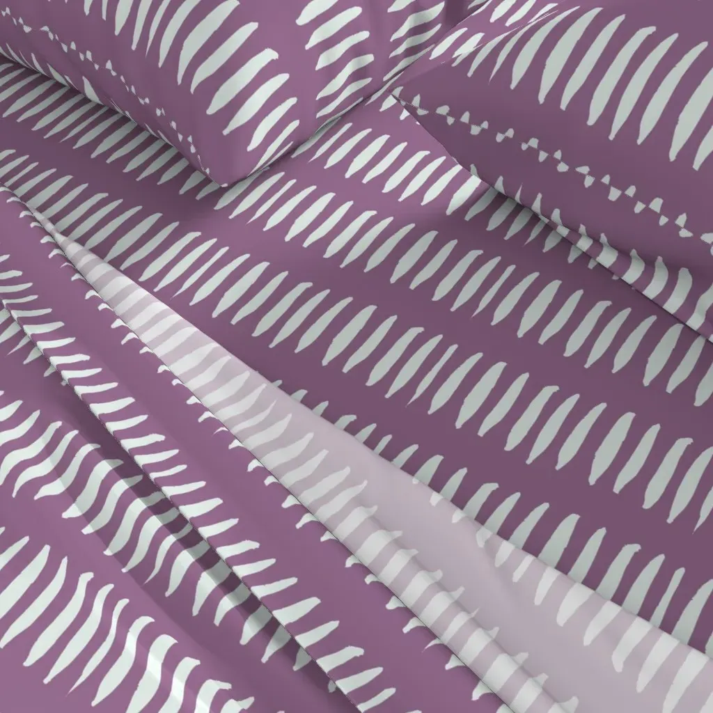 Mauve Brush Strokes Queen Sheet Set - Pale Green alternate view