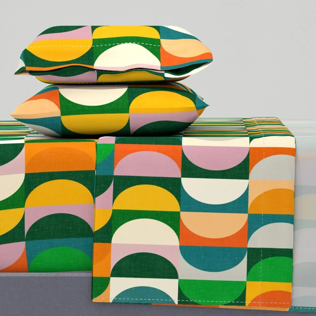 Mid Century Shapes Vintage Garden Party Queen Sheet Set - Green product
