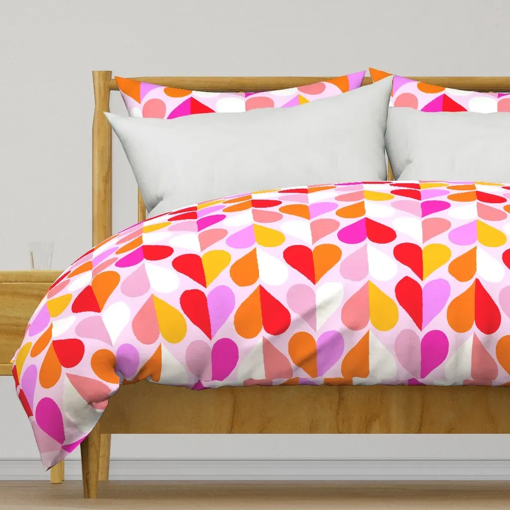 Mid Mod Geometric Medium Duvet Cover - Red product