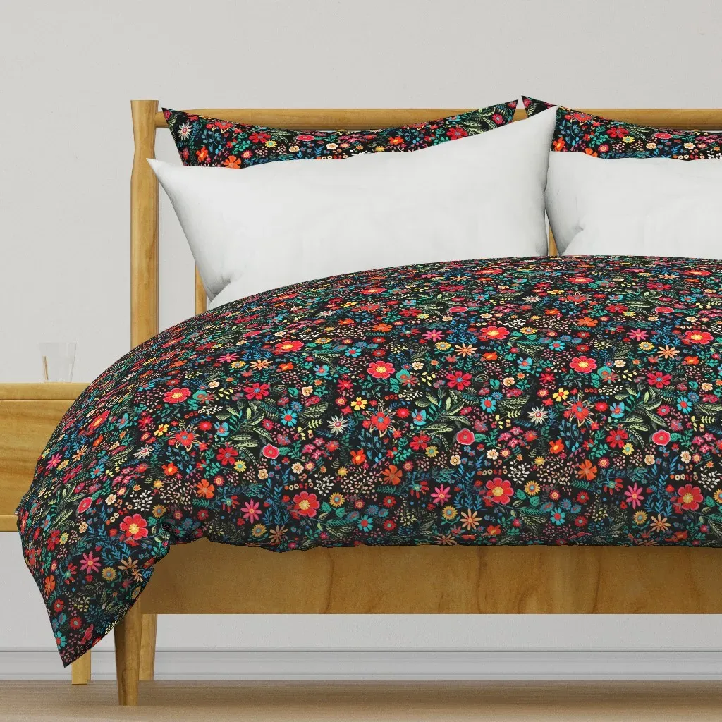 Midnight In The Garden Calico Duvet Cover - Red product