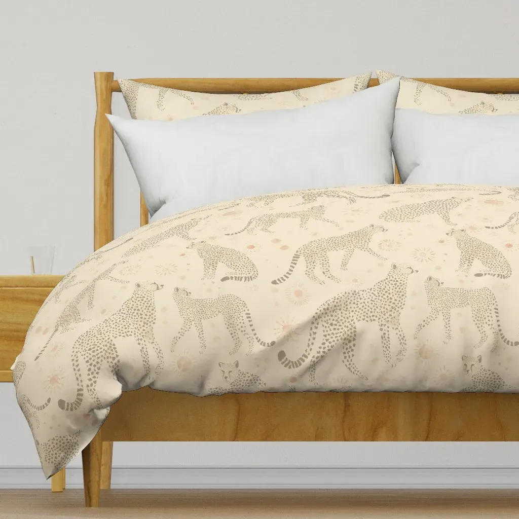 Minimalist Cheetah Large Duvet Cover - Beige product