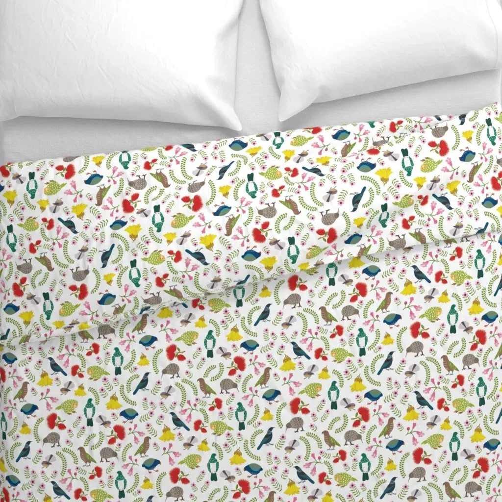 New Zealand Birds And Flowers Duvet Cover - White alternate view