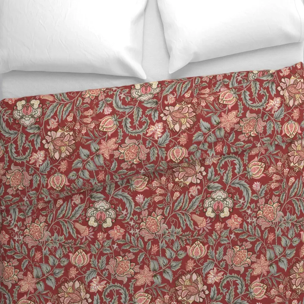 Nostalgic Stylized Duvet Cover - Red alternate view