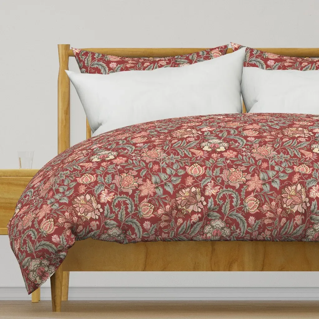 Nostalgic Stylized Duvet Cover - Red product
