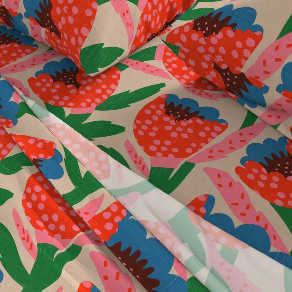 Pomppom Peony King Size Sheet Set - Red alternate view