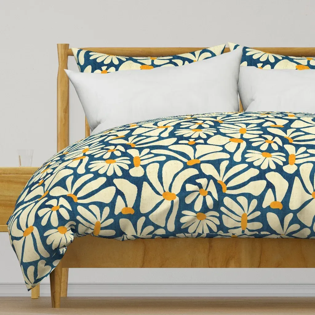 Retro Whimsy Daisy Flower Duvet Cover - Off-White product