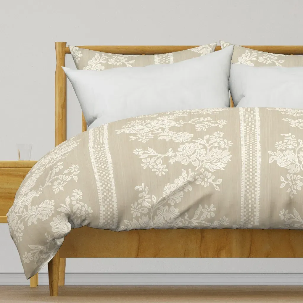 Reverse Historic Garland Press Duvet Cover - Off-White product