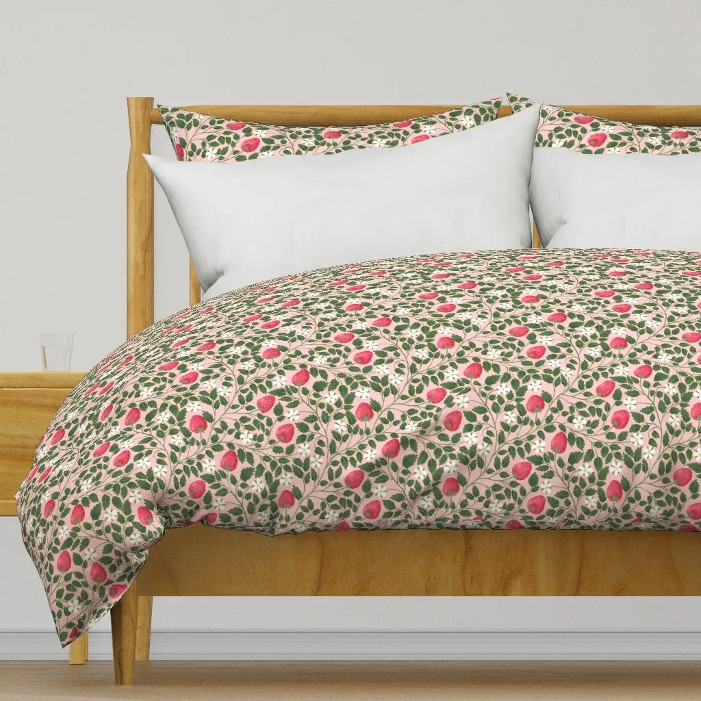 Strawberry Vine Floral Trail Duvet Cover product