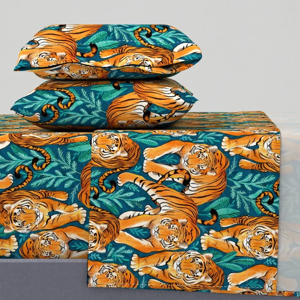 The Hunt Stalking Tigers Queen Sheet Set - Orange product