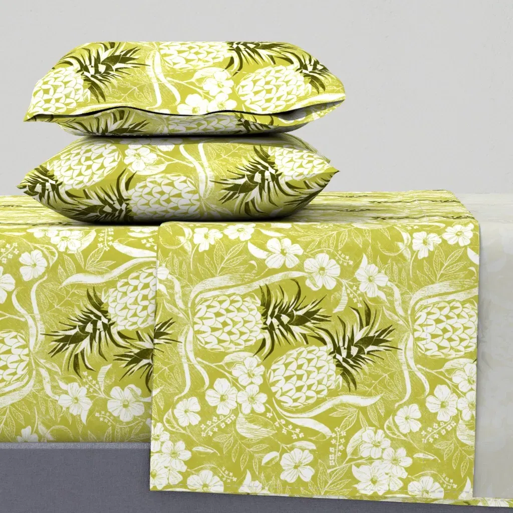 Tropical Pineapple Chartreuse Queen Sheet Set - White product